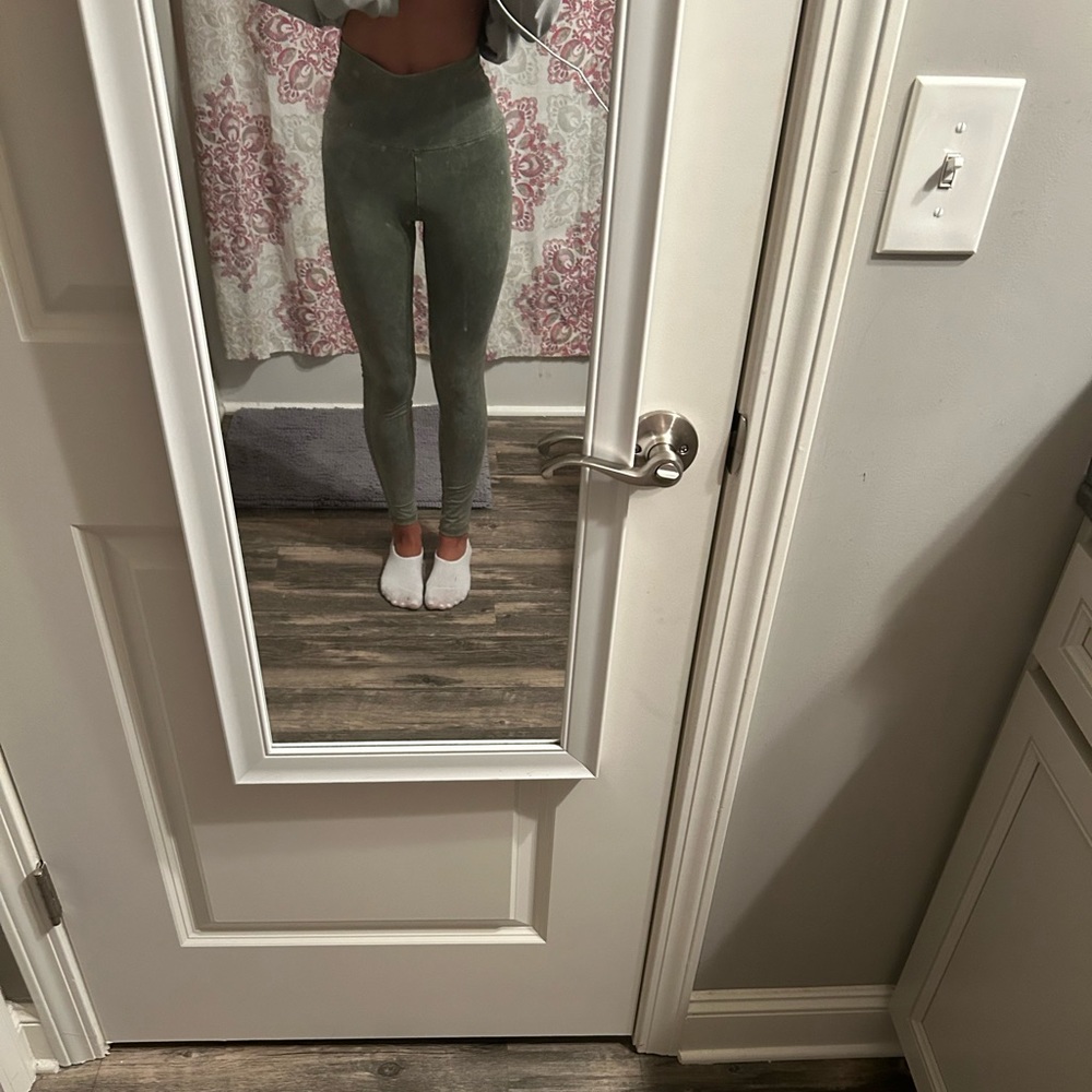 green aerie chill.play.move leggings